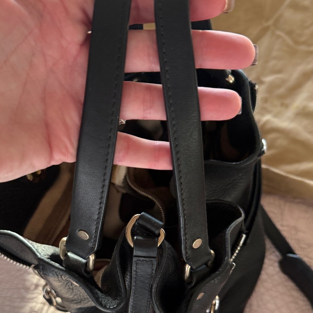 Burberry Maidstone Black Leather Bag - Picture 15 of 17
